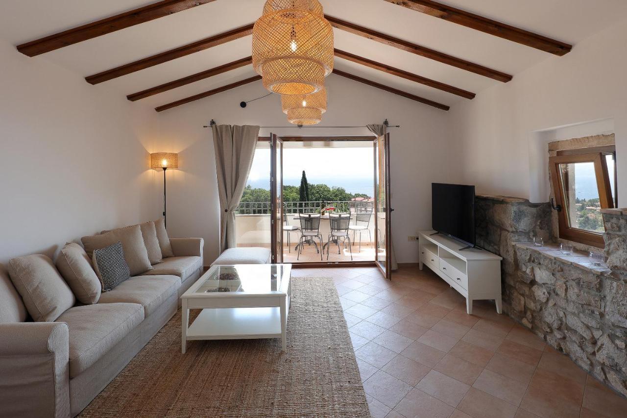Ičići Villa Fani With Jacuzzi מראה חיצוני תמונה